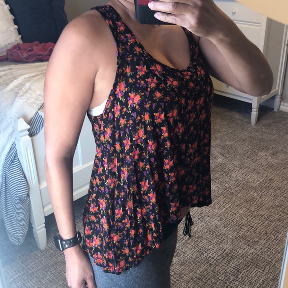 Scoop neck Tank - Picture 4 of 4